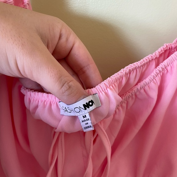 Bubblegum pink cropped blouse, size women’s medium, never been worn! FASHIONNOVA - Picture 4 of 7